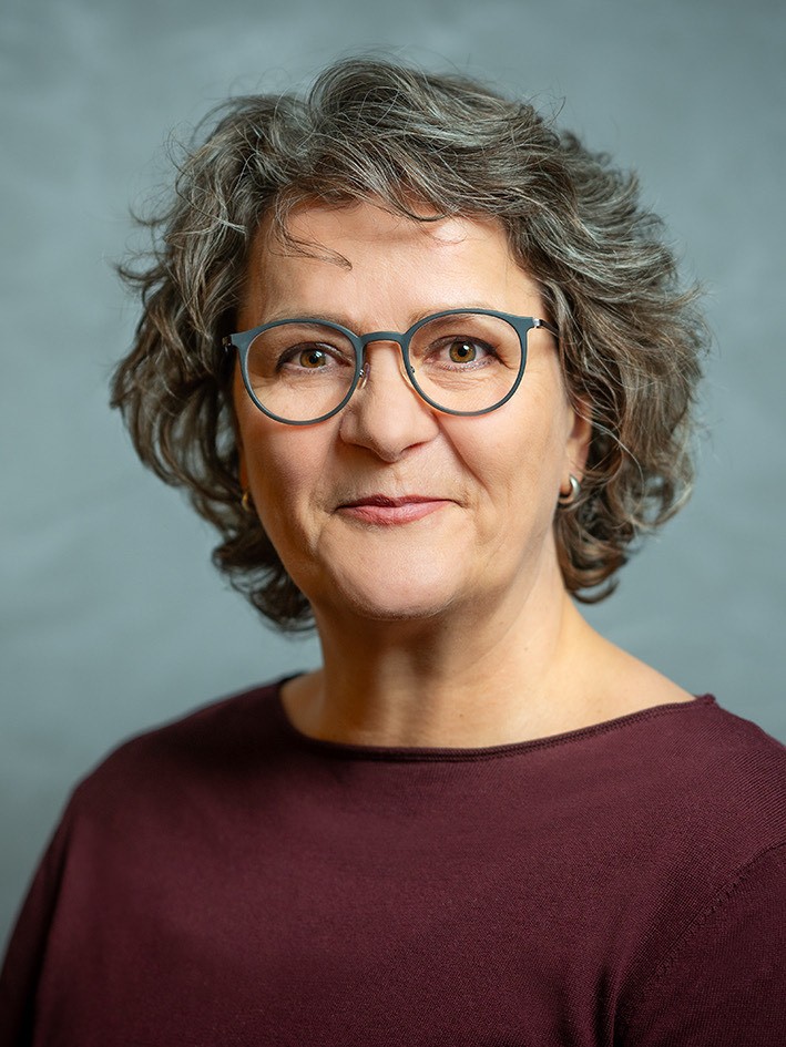 Portraitbild EAH Fachreferentin Solvejg Hesse